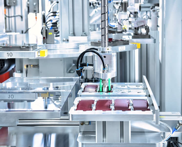 Lang Metallverarbeitung in Garching bei München Stanz- und Ziehteile.