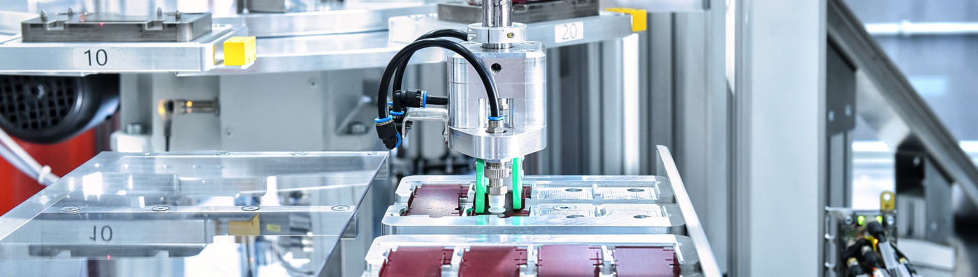 Karriere bei der Lang Metall Gruppe Metallverarbeitung in Garching bei München und Woldegk bei Neubrandenburg